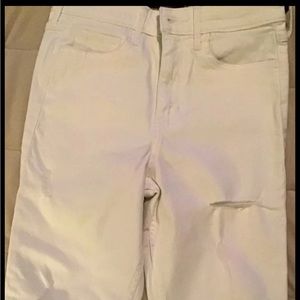 Brand New w/tags Hollister White Juniors High Rise Super Skinny Ripped Jeans